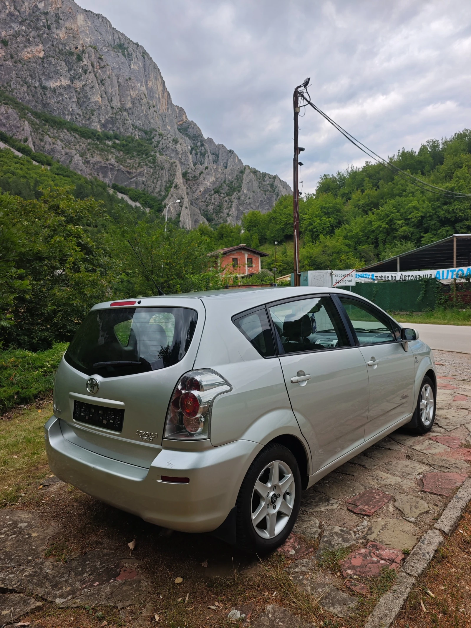Toyota Corolla verso 2.0D4D 116 КС, снимка 5 - Автомобили и джипове - 55456721