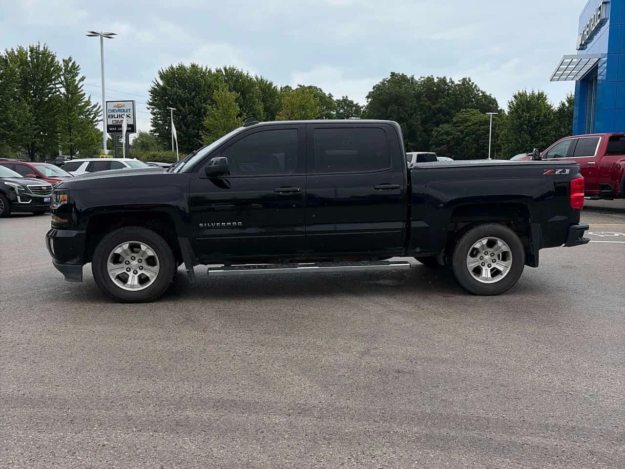 Chevrolet Silverado * LT * CARFAX * ОПЦИЯ ЗА ФИНАНСИРАНЕ, снимка 2 - Автомобили и джипове - 55678931