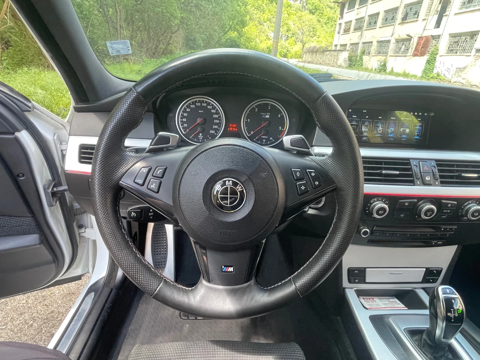 BMW 530 LCI SAT F1, снимка 8 - Автомобили и джипове - 55732347