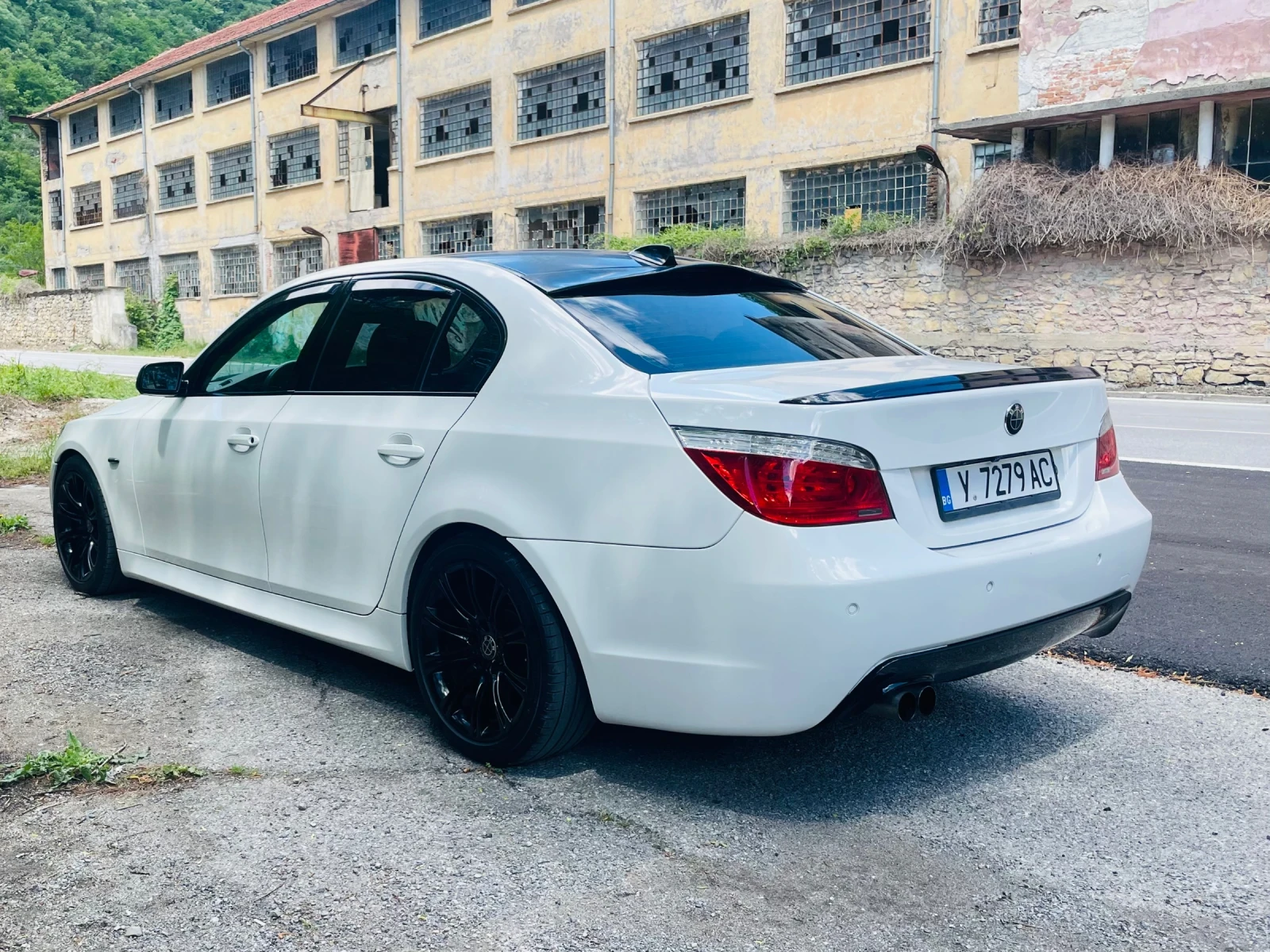 BMW 530 LCI SAT F1, снимка 4 - Автомобили и джипове - 55732347