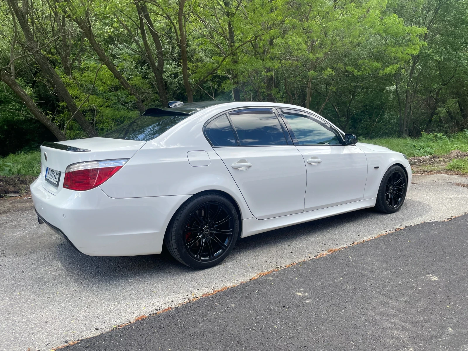 BMW 530 LCI SAT F1, снимка 3 - Автомобили и джипове - 55732347