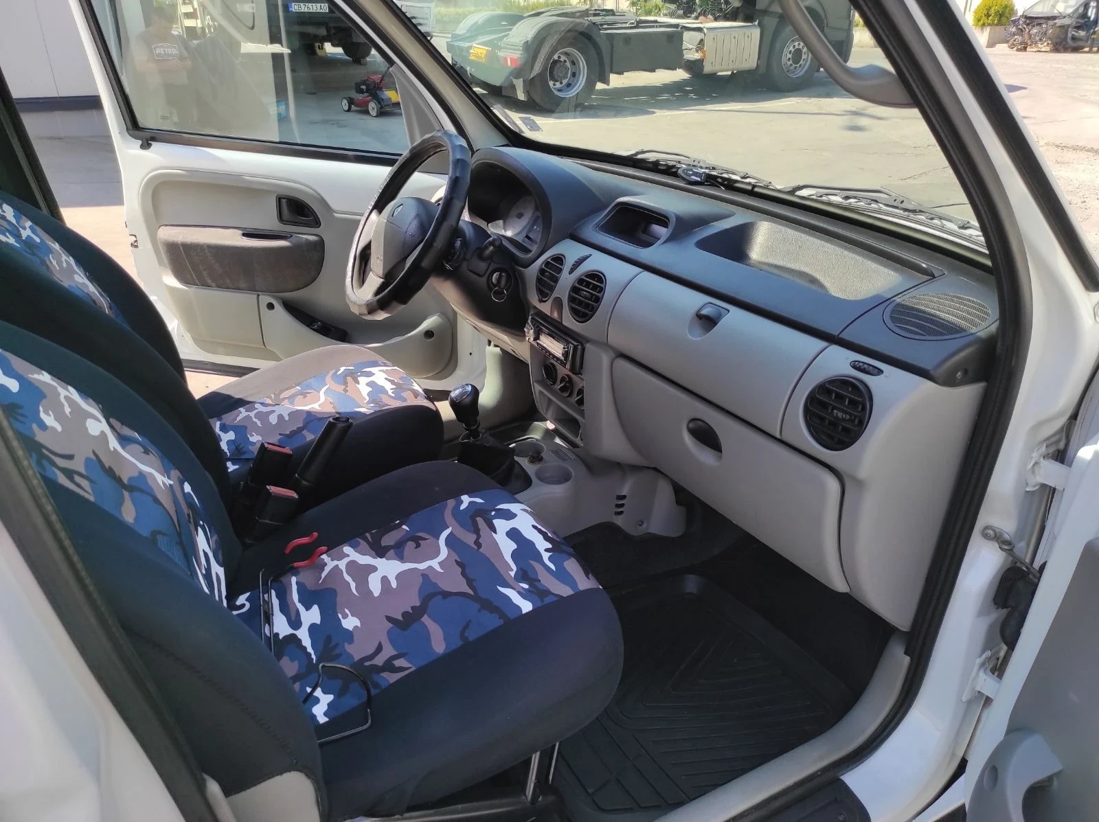 Renault Kangoo * 1.9DCI 85ps * 4X4 * НАПЪЛНО ОБСЛУЖЕН * , снимка 12 - Автомобили и джипове - 56024424