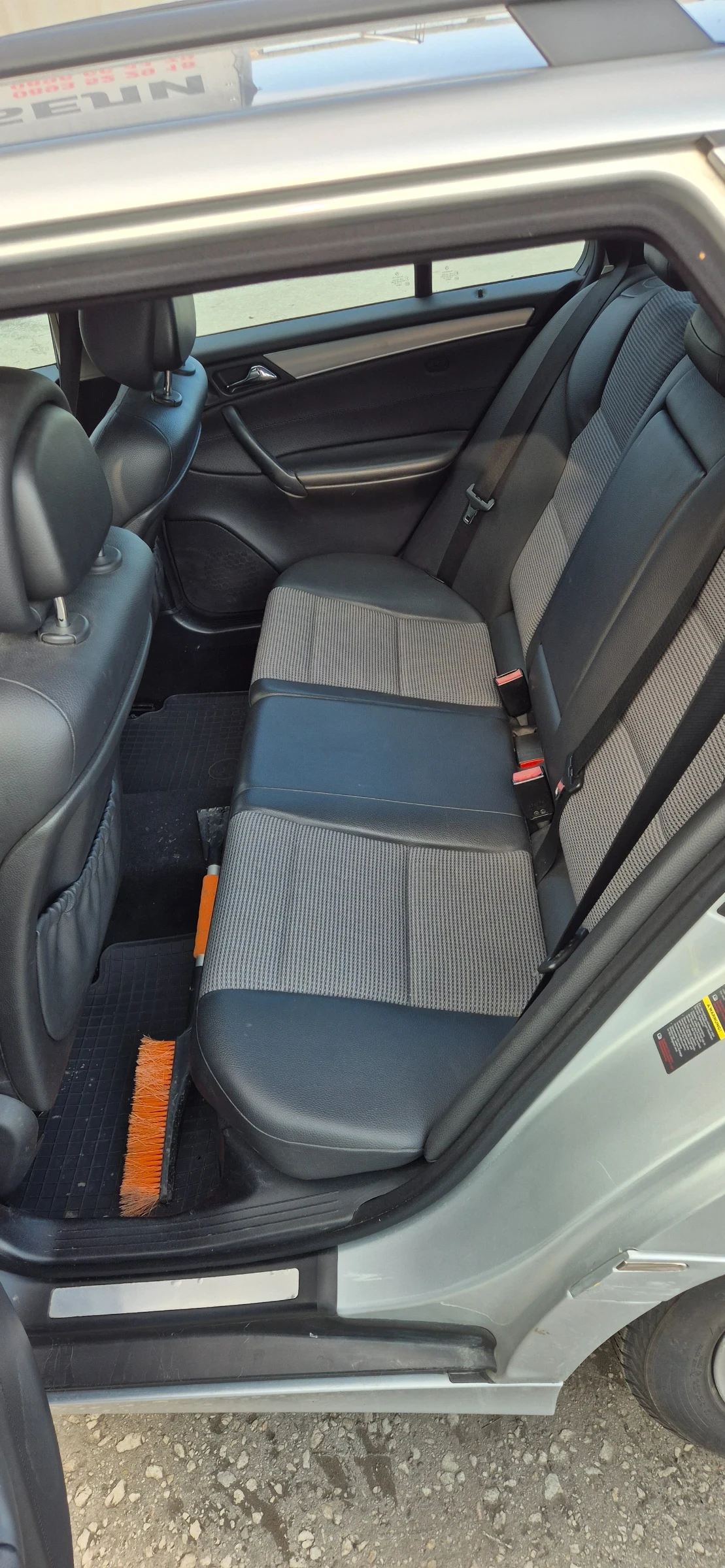 Mercedes-Benz C 220, снимка 10 - Автомобили и джипове - 56361412