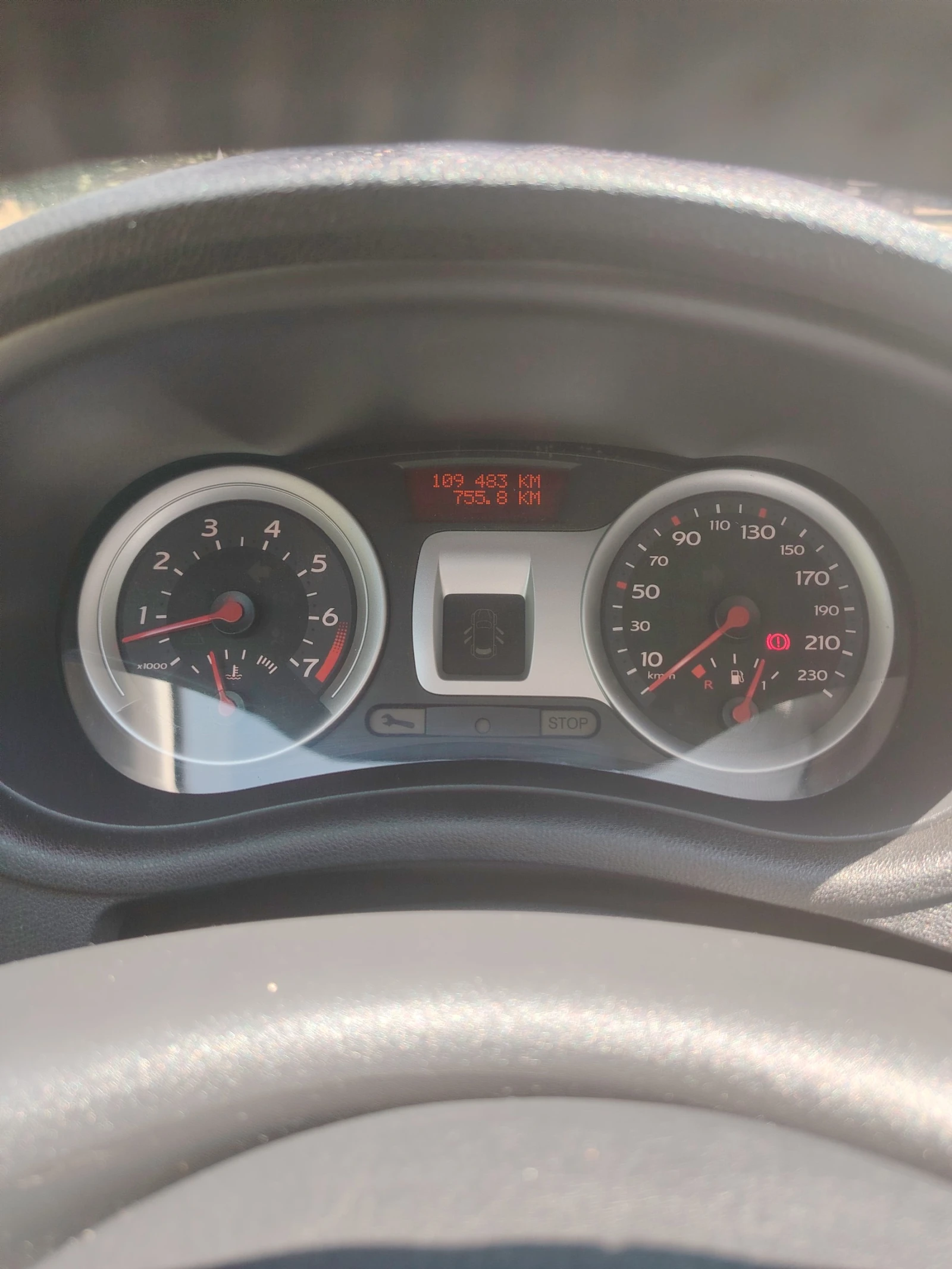 Renault Clio, снимка 9 - Автомобили и джипове - 56552429