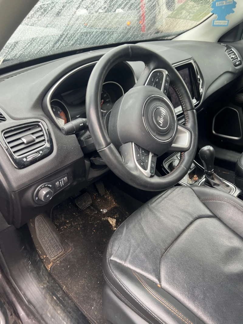 Jeep Compass Limited 2.4 4x4, снимка 4 - Автомобили и джипове - 47739431