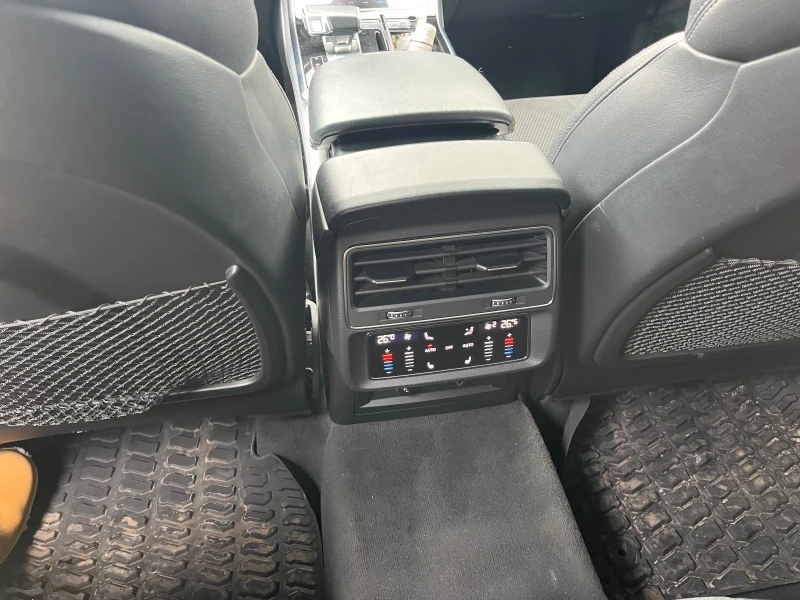 Audi Q7 5.0 TDI S LINEx3 PANO MATRIX NAVI, снимка 8 - Автомобили и джипове - 49188732