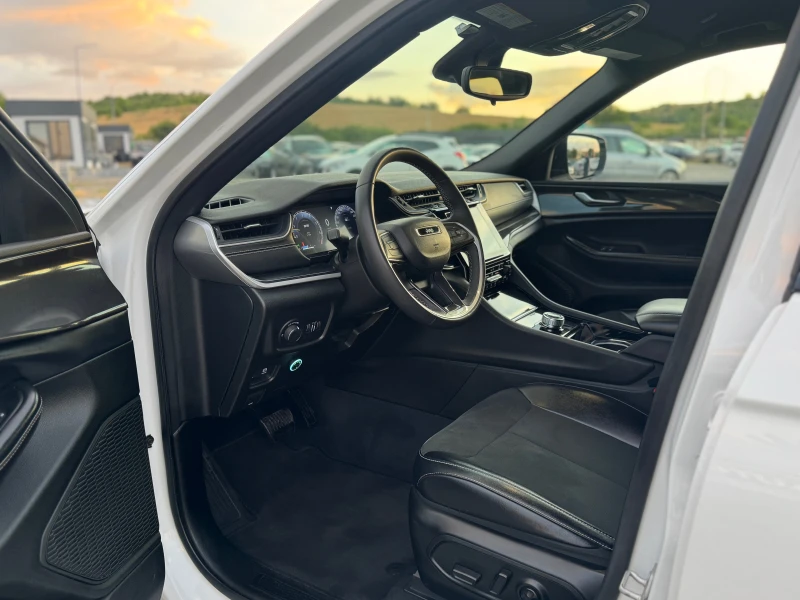 Jeep Grand cherokee * ГАЗ* ВСИЧКО ПЛАТЕНО* НАПЪЛНО ОБСЛУЖЕН* НОВИ ГУМИ, снимка 13 - Автомобили и джипове - 50833230