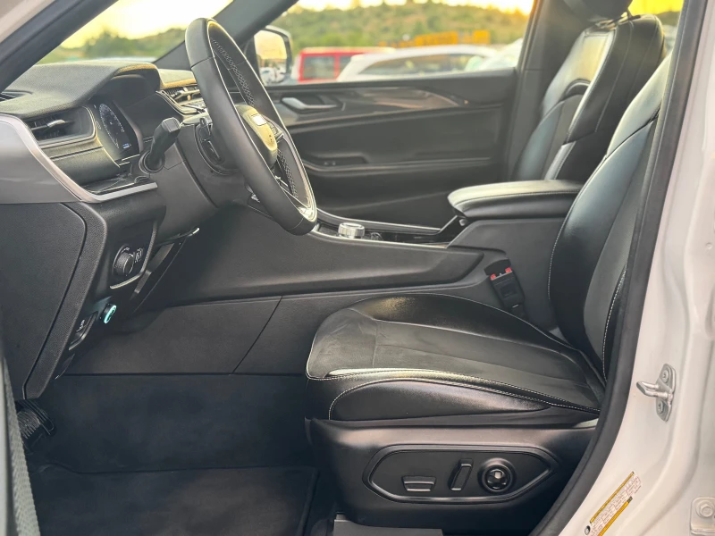 Jeep Grand cherokee * ГАЗ* ВСИЧКО ПЛАТЕНО* НАПЪЛНО ОБСЛУЖЕН* НОВИ ГУМИ, снимка 14 - Автомобили и джипове - 50833230