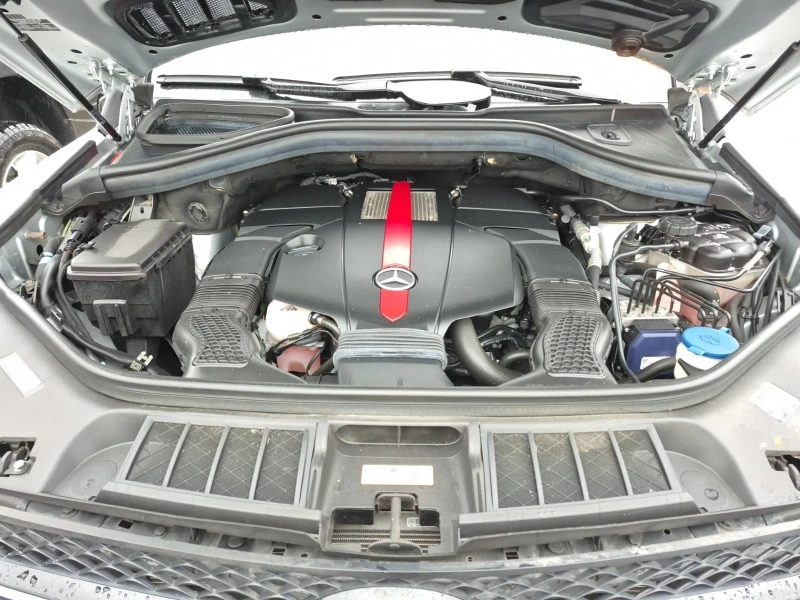 Mercedes-Benz GLE 450 AMG * * CARFAX * * АВТО КРЕДИТ * * , снимка 14 - Автомобили и джипове - 53329577