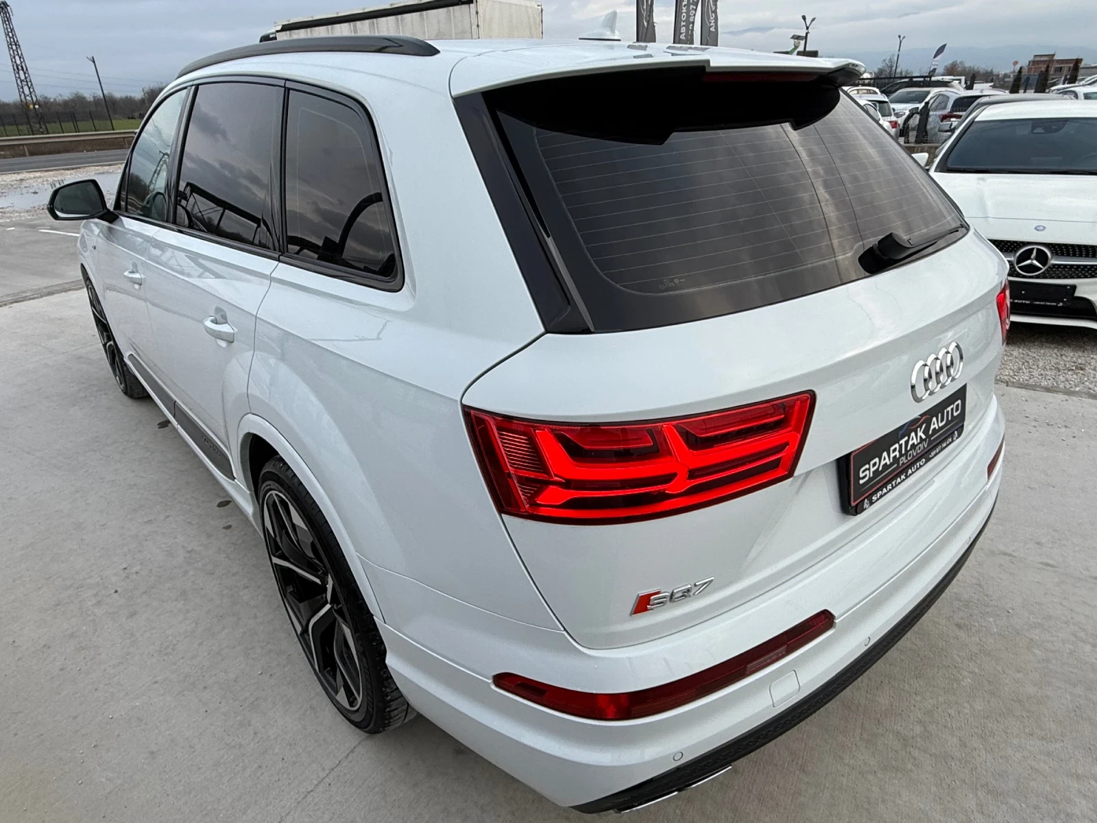 Audi SQ7 4.0TDI* V8* Топ Състояние* 217.000KM* FULL FULL MA - изображение 6