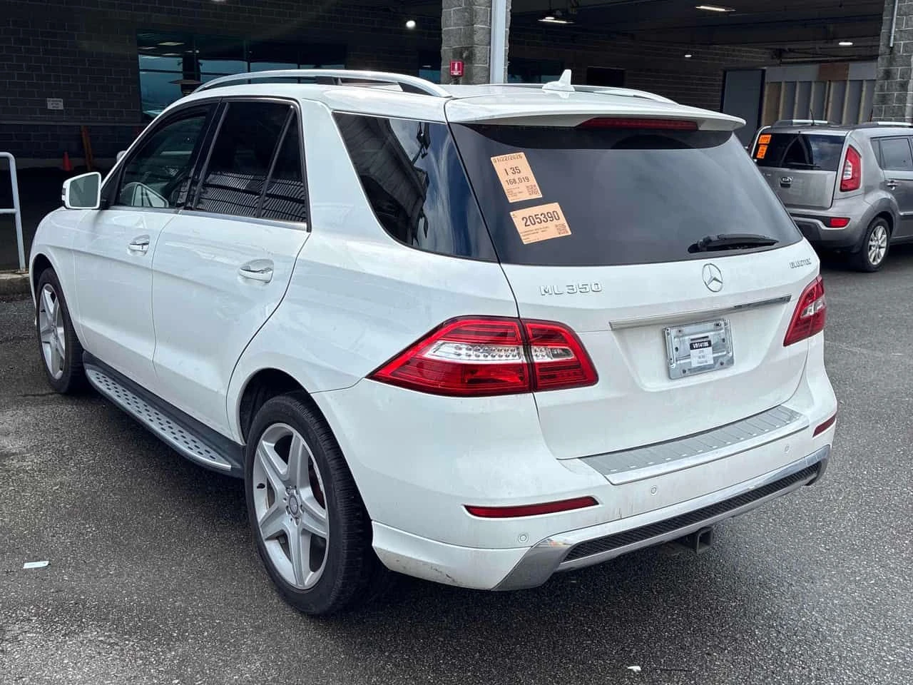 Mercedes-Benz ML 350 * BlueTEC * ПАНОРАМА* ПОДГРЕВИ* ВИДЕО* , снимка 2 - Автомобили и джипове - 53760953