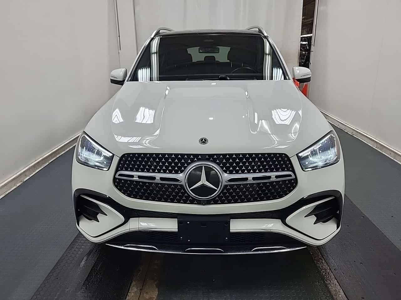 Mercedes-Benz GLE 350 ПАНОРАМА/АМБИЕНТНО/360 КАМЕРИ/HEAD-UP DISPLAY , снимка 2 - Автомобили и джипове - 54032818