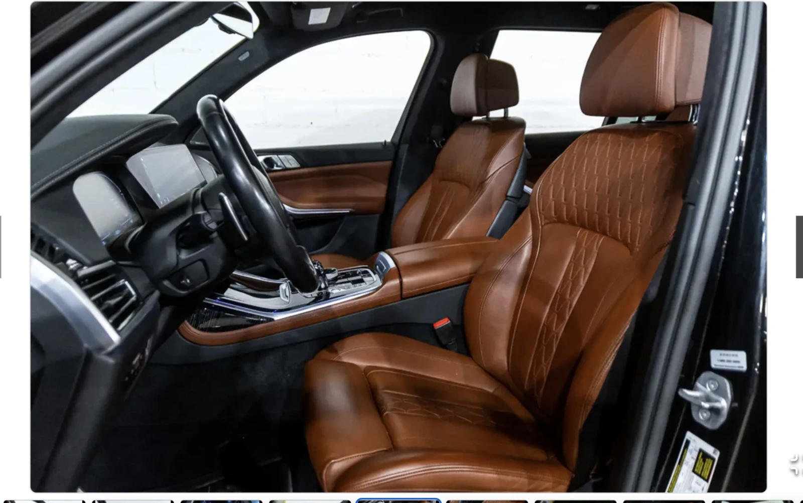 BMW X7 M Individual от Представителство, снимка 11 - Автомобили и джипове - 54294934