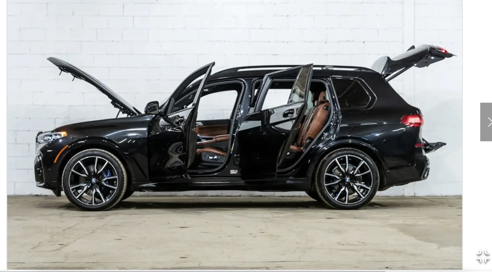 BMW X7 M Individual от Представителство, снимка 4 - Автомобили и джипове - 54294934