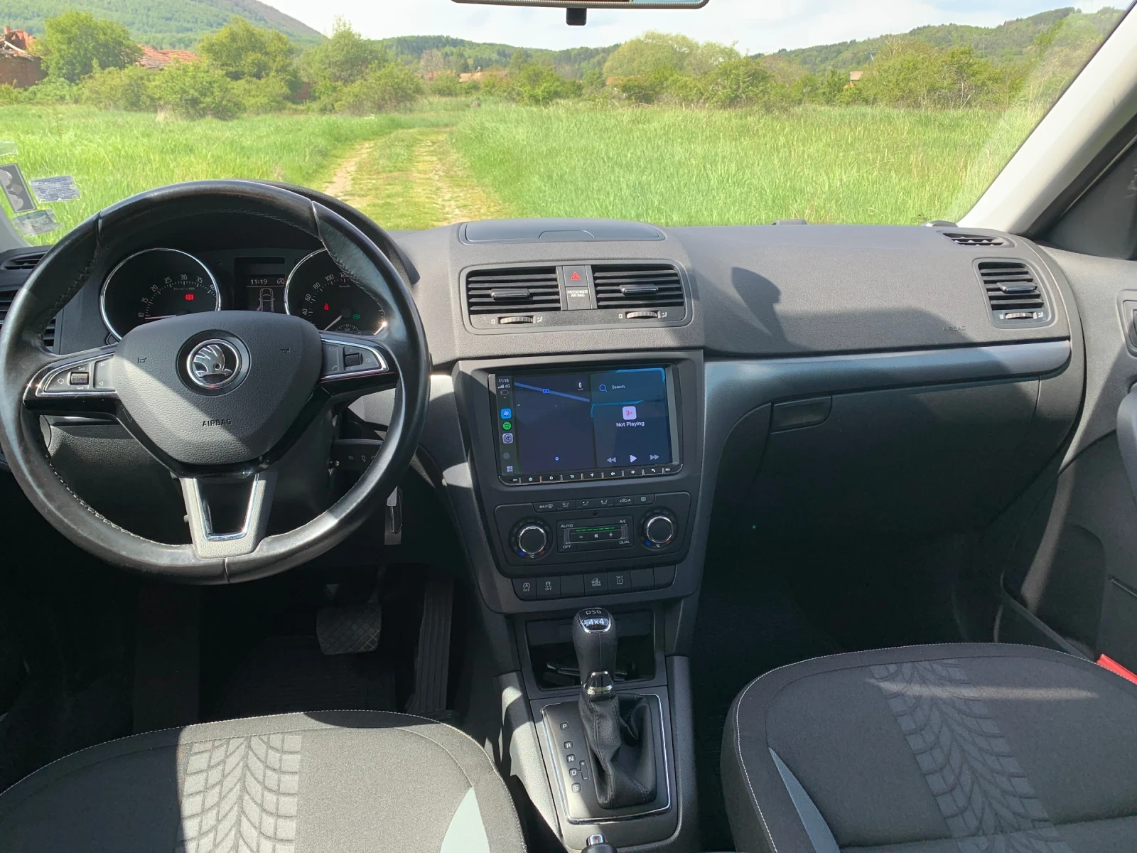 Skoda Yeti Adventure, снимка 10 - Автомобили и джипове - 54682142