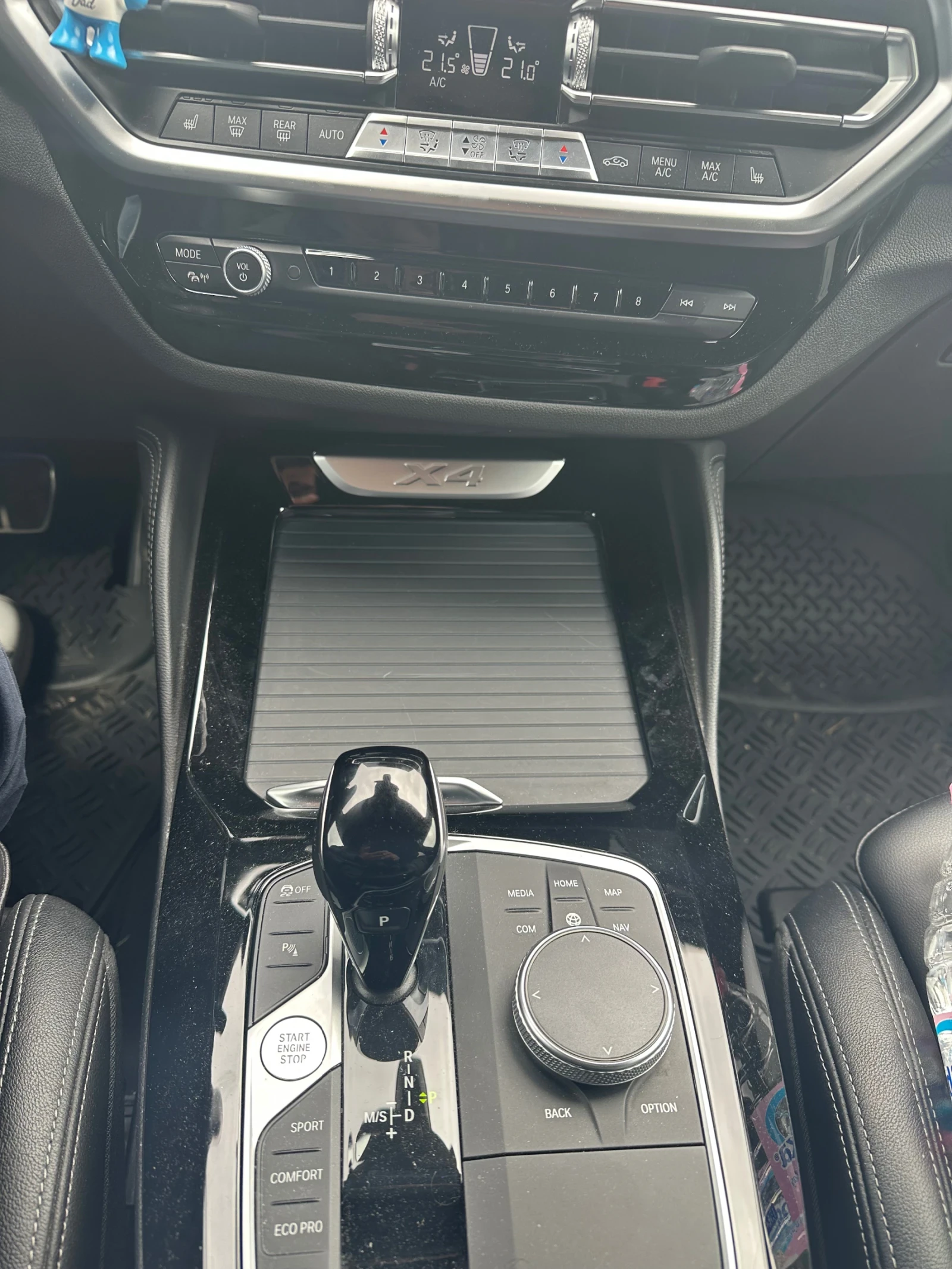 BMW X4 BMW Х4M Sport/Laser/Panorama/Mild Hybrid /Гаранция, снимка 11 - Автомобили и джипове - 54881658