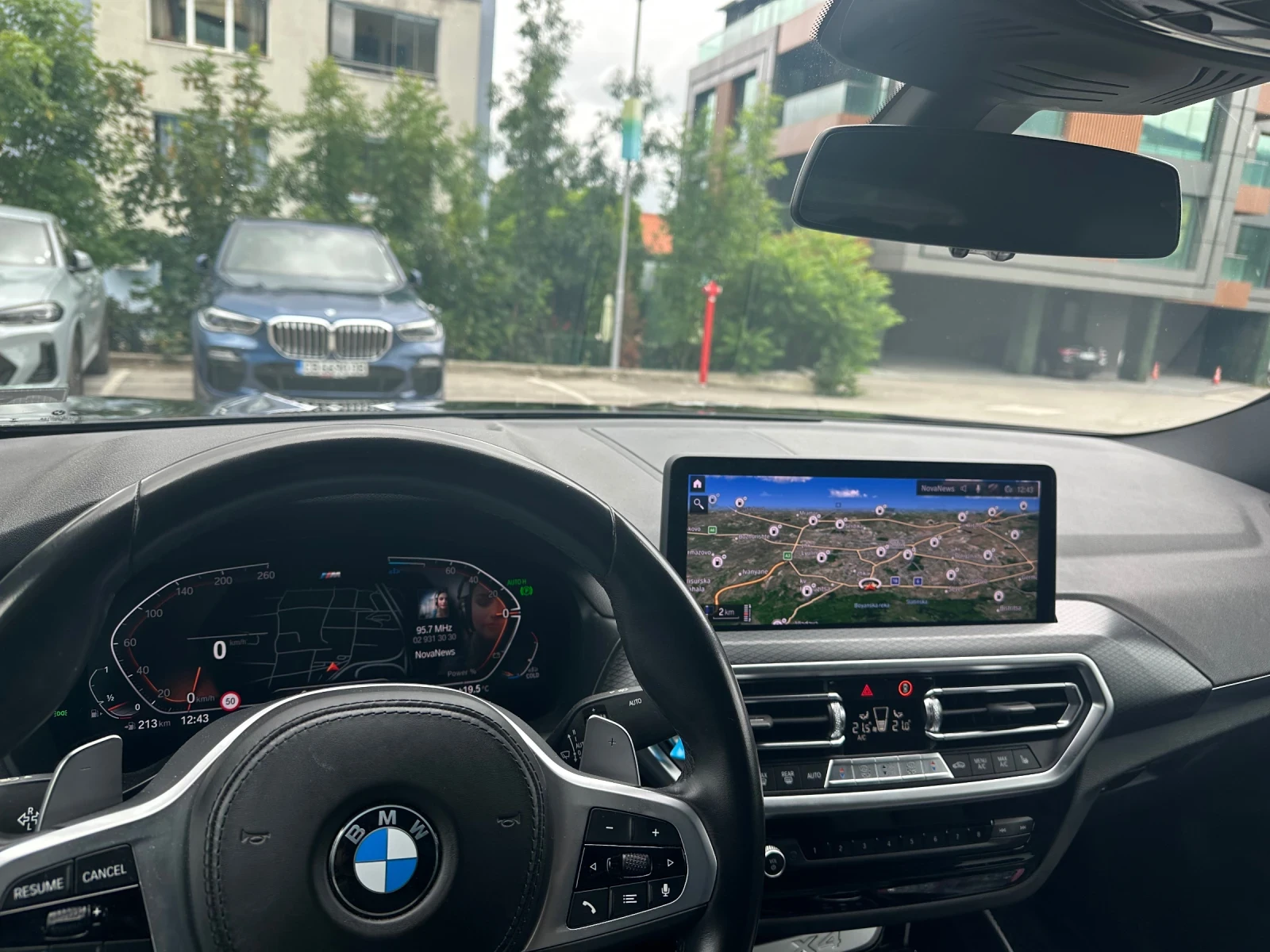 BMW X4 BMW Х4M Sport/Laser/Panorama/Mild Hybrid /Гаранция, снимка 12 - Автомобили и джипове - 54881658