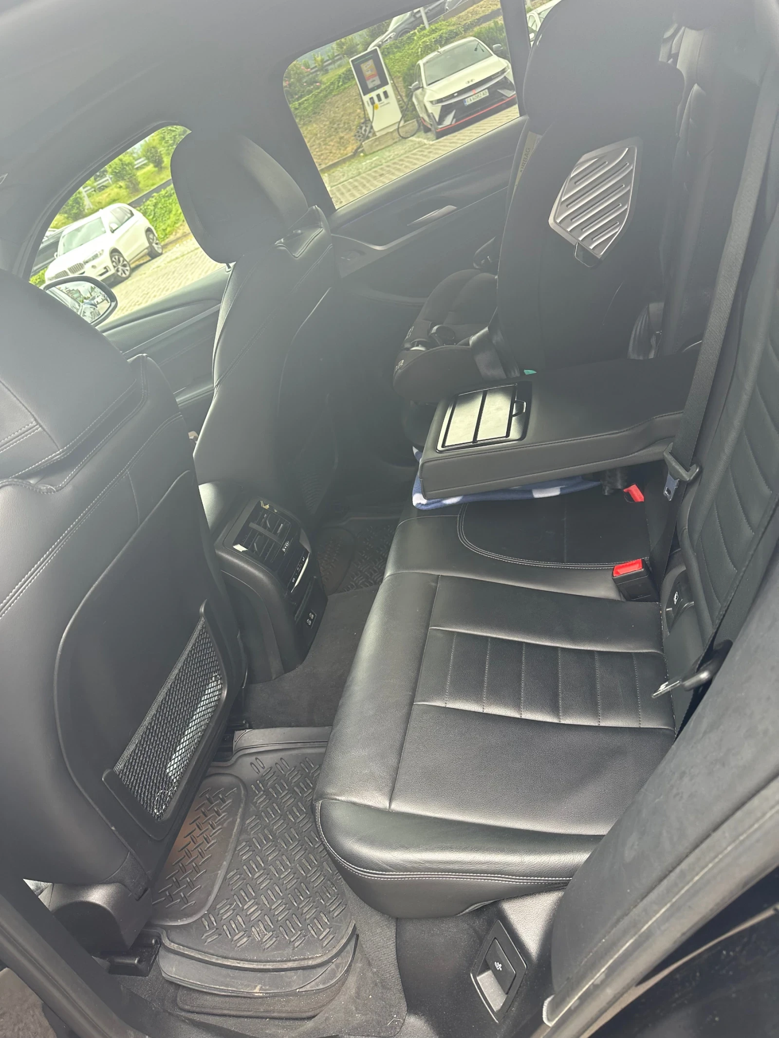 BMW X4 BMW Х4M Sport/Laser/Panorama/Mild Hybrid /Гаранция, снимка 4 - Автомобили и джипове - 54881658
