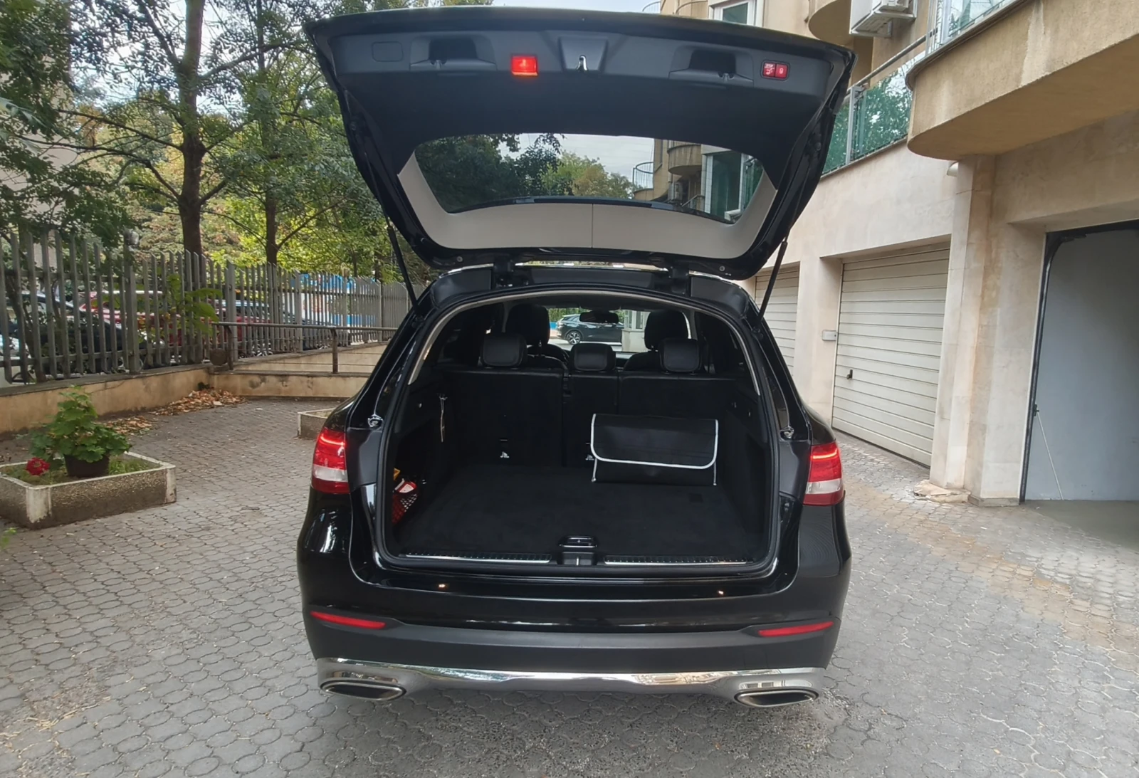 Mercedes-Benz GLC 300, снимка 9 - Автомобили и джипове - 56142873