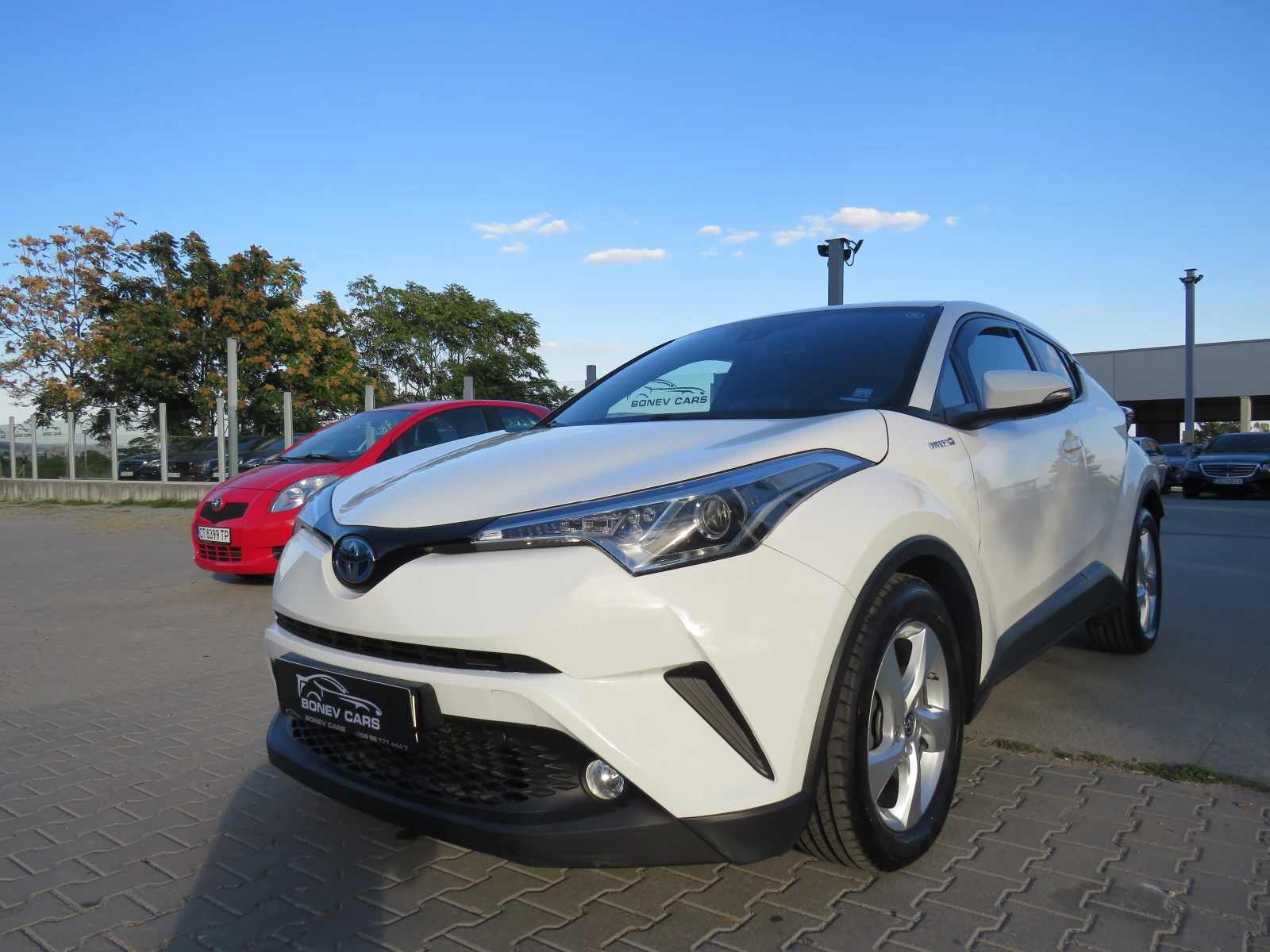 Toyota C-HR * HYBRID KEYLESS СЕРВИЗНА ИСТОРИЯ* 