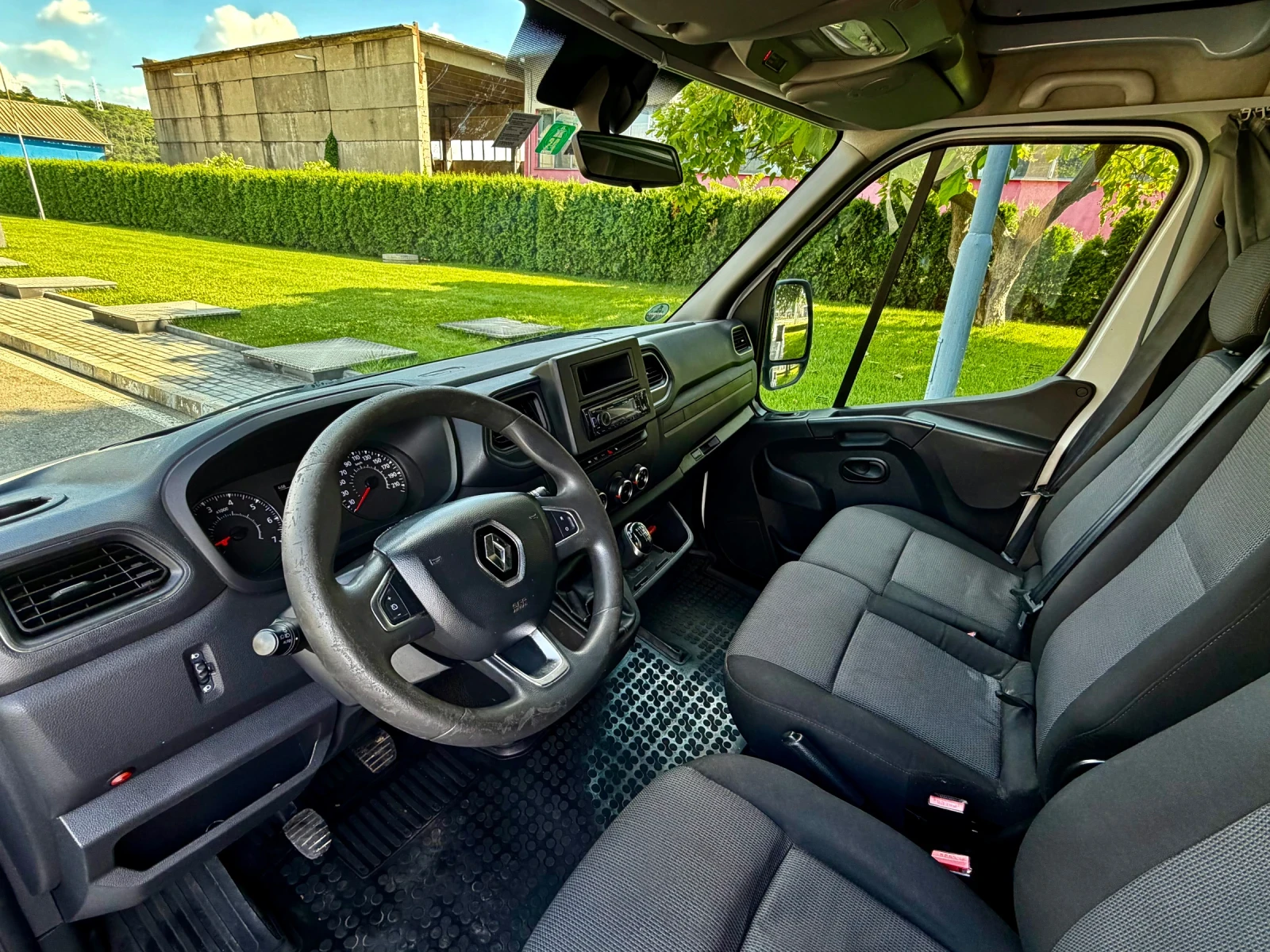 Renault Master 2.3 170кс ТОП!ПАДАЩ БОРД!НАПЪЛНО ОБСЛУЖЕН!ЛИЗИНГ!, снимка 7 - Бусове и автобуси - 54981170