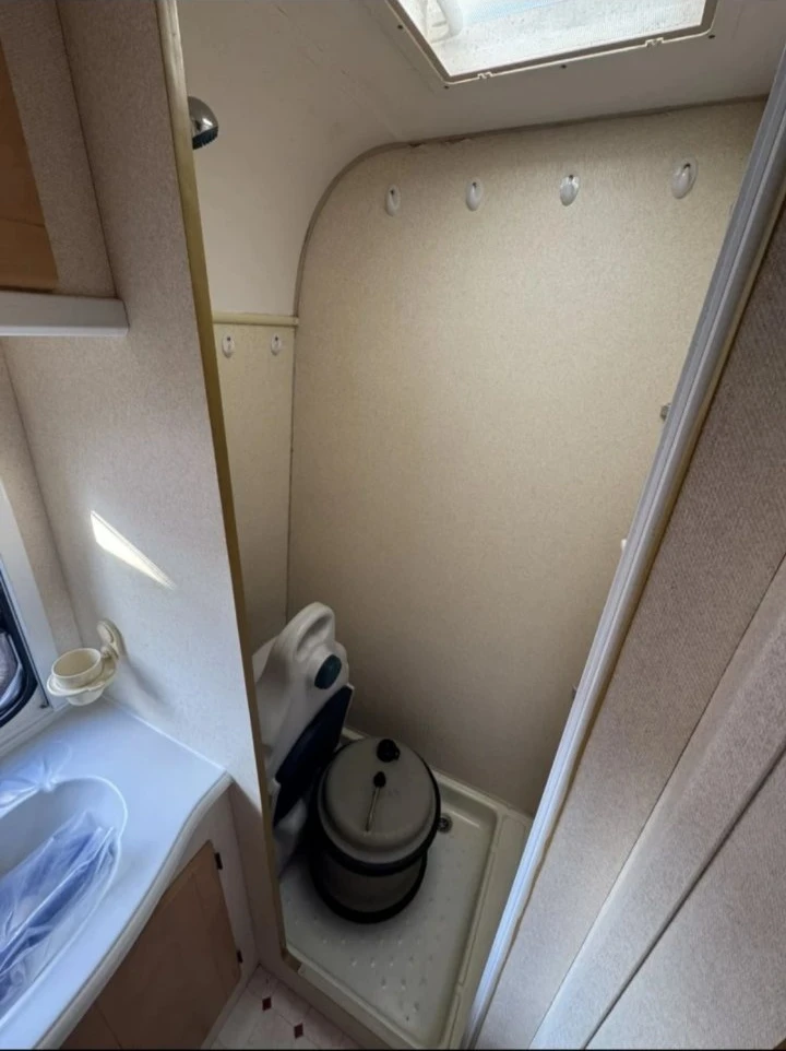 Каравана Bailey Ranger 510, снимка 6 - Каравани и кемпери - 53864227