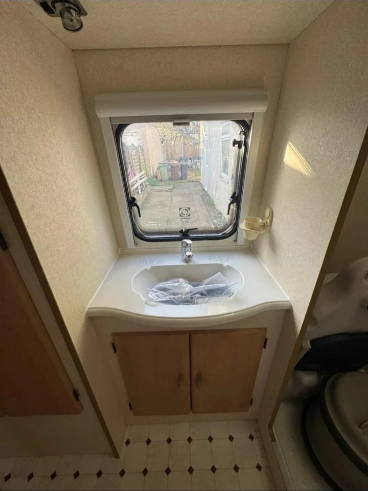 Каравана Bailey Ranger 510, снимка 3 - Каравани и кемпери - 53864227