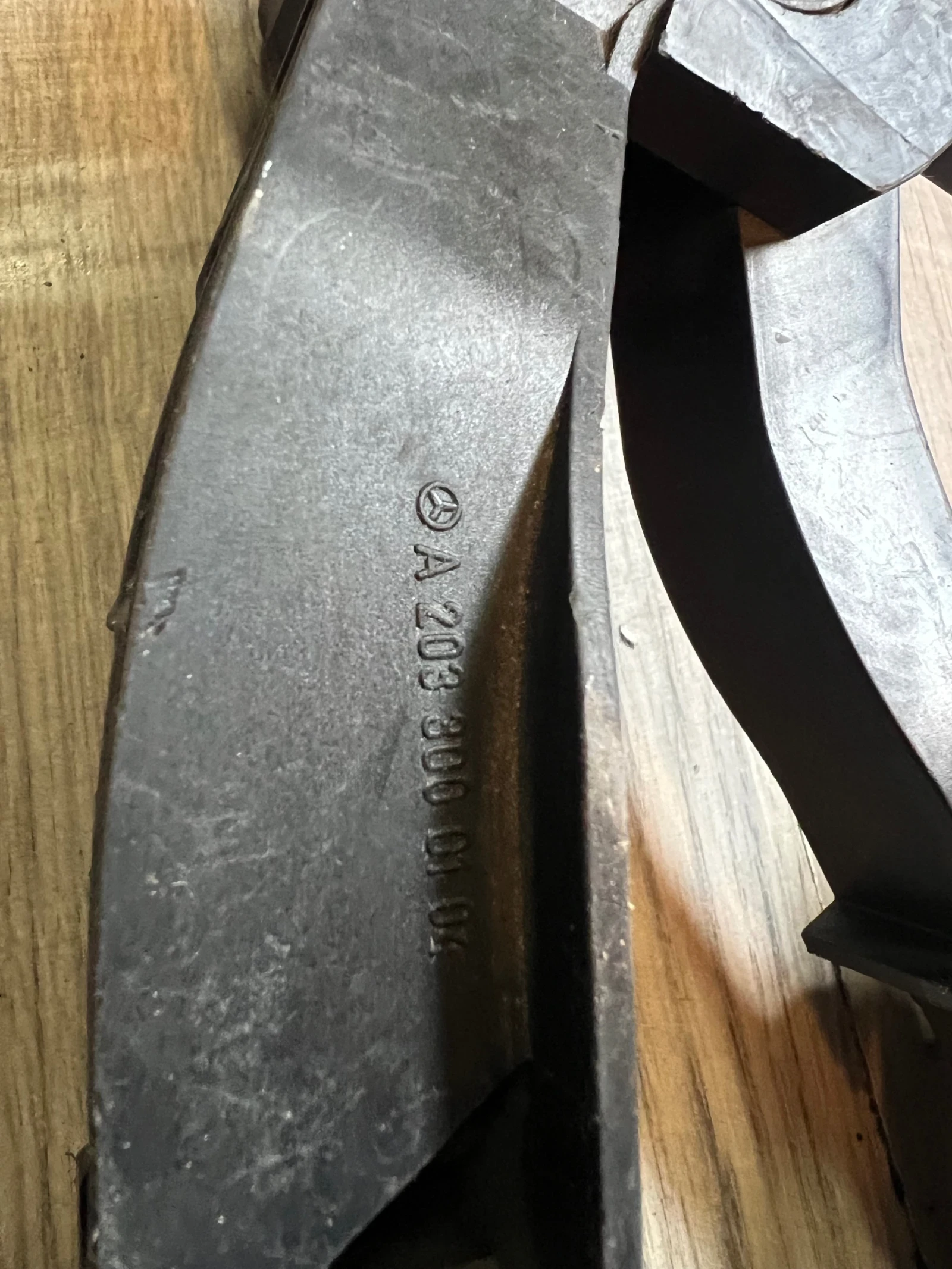 A2033000104   Mercedes-Benz C-Class W203 A 203 300 01 04 | Mobile.bg   4