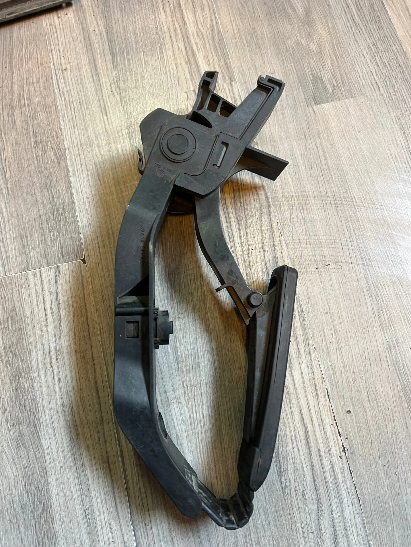 A2033000104   Mercedes-Benz C-Class W203 A 203 300 01 04 | Mobile.bg   5