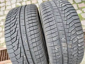 Гуми Зимни 225/40R18, снимка 1 - Гуми и джанти - 41115051