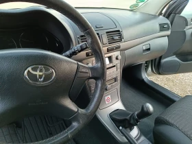 Toyota Avensis 1.8 i  Бензин, снимка 11