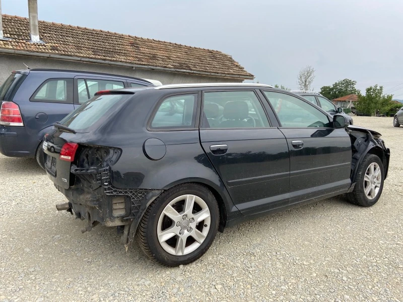 Audi A3 1.6 TDI Facelift, снимка 4 - Автомобили и джипове - 47435199