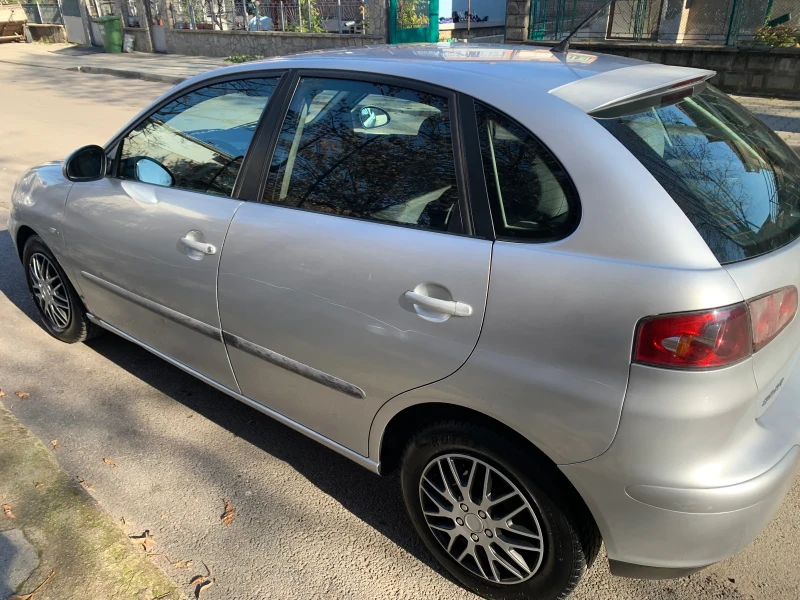 Seat Ibiza, снимка 11 - Автомобили и джипове - 47795706