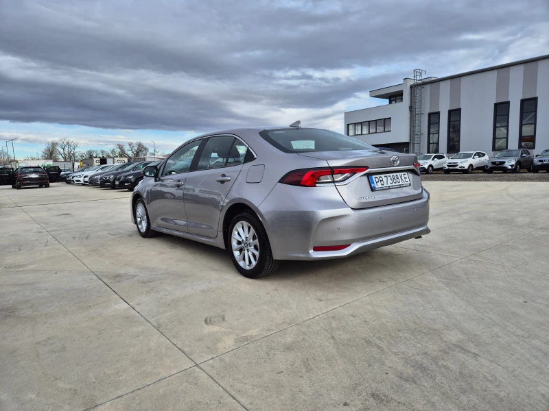 Toyota Corolla EXECUTIVE-С-Гаранция-1.6 A/T, снимка 3 - Автомобили и джипове - 48056431