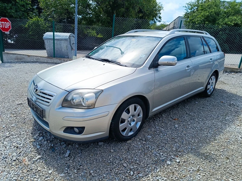 Toyota Avensis 1.8 i  Бензин