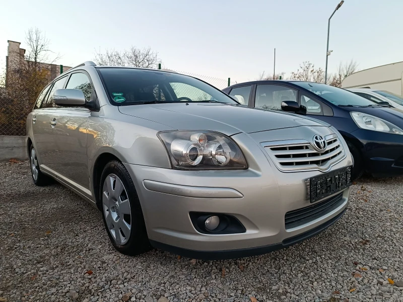 Toyota Avensis 1.8 i  Бензин, снимка 4 - Автомобили и джипове - 48262914