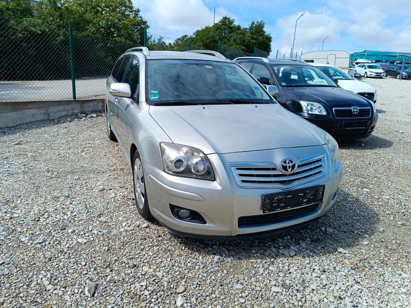 Toyota Avensis 1.8 i  Бензин, снимка 4 - Автомобили и джипове - 52163988