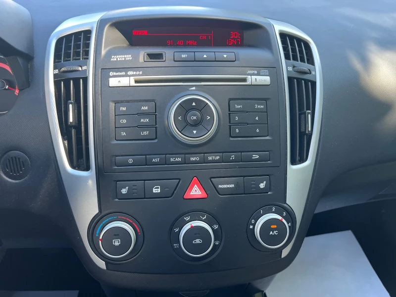 Kia Ceed 1.4i БЕНЗИН , снимка 16 - Автомобили и джипове - 51478962