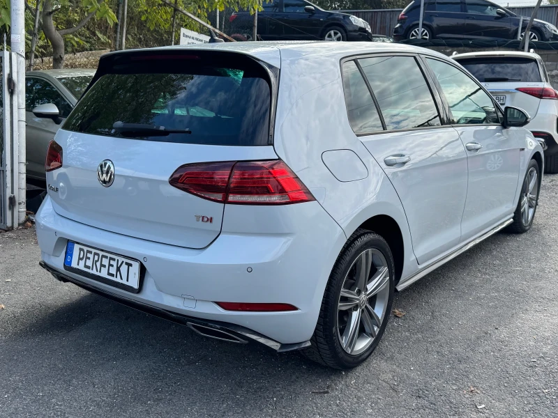 VW Golf 1.6TDI DSG* R-Line, снимка 4 - Автомобили и джипове - 52181641