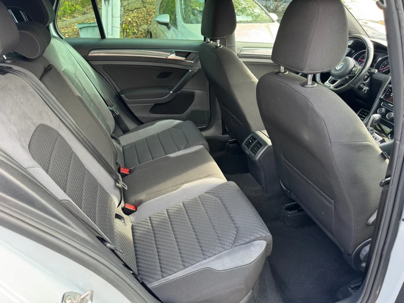 VW Golf 1.6TDI DSG* R-Line, снимка 12 - Автомобили и джипове - 52181641