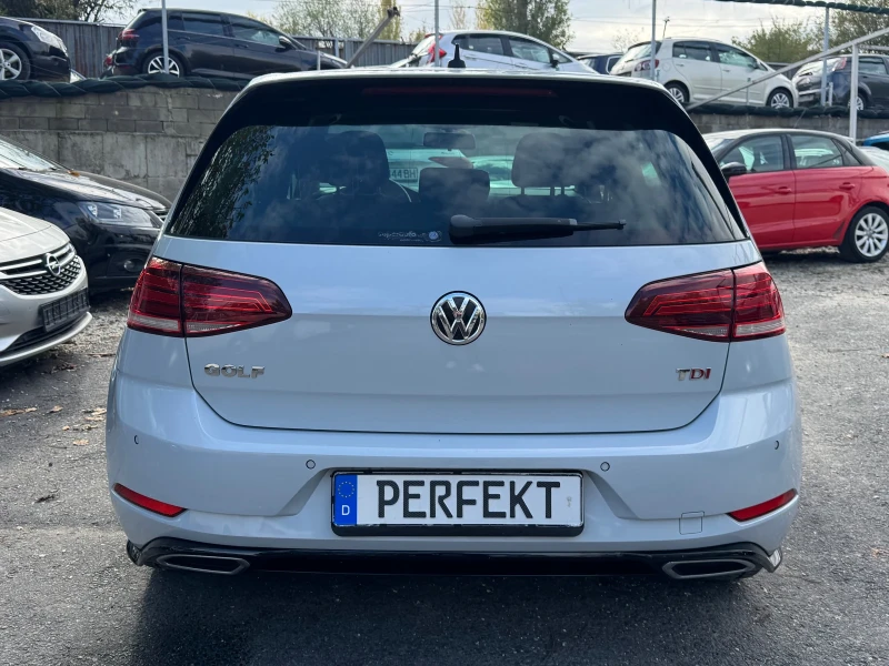 VW Golf 1.6TDI DSG* R-Line, снимка 5 - Автомобили и джипове - 52181641
