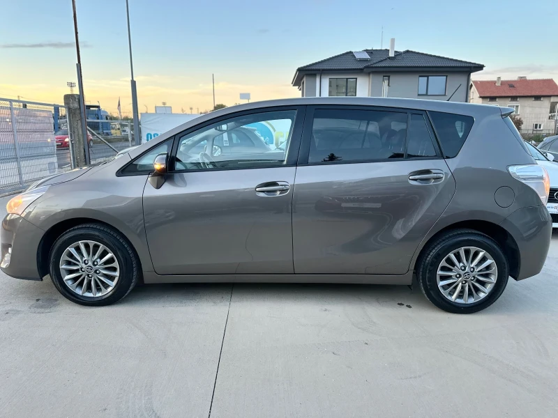 Toyota Verso 1.6d4d EURO 6b Панорама!Камера!Нави!Кожа!, снимка 7 - Автомобили и джипове - 52248931
