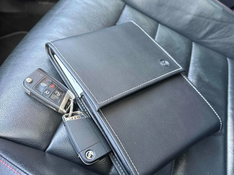 VW Golf 2020 GTI Auto * CARFAX * БЕЗ ПЪРВОНАЧАЛНА ВНОСКА, снимка 15 - Автомобили и джипове - 52951838