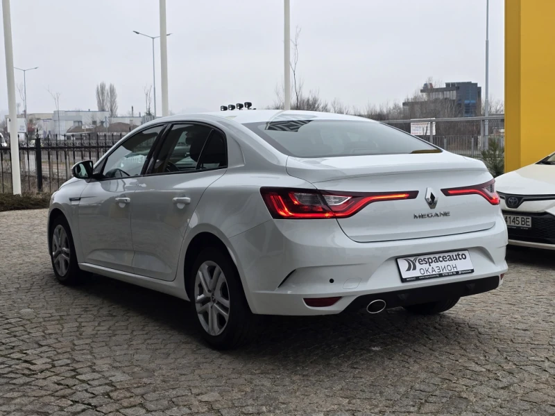Renault Megane 1.3TCe 140 к.с./Life, снимка 7 - Автомобили и джипове - 53123128