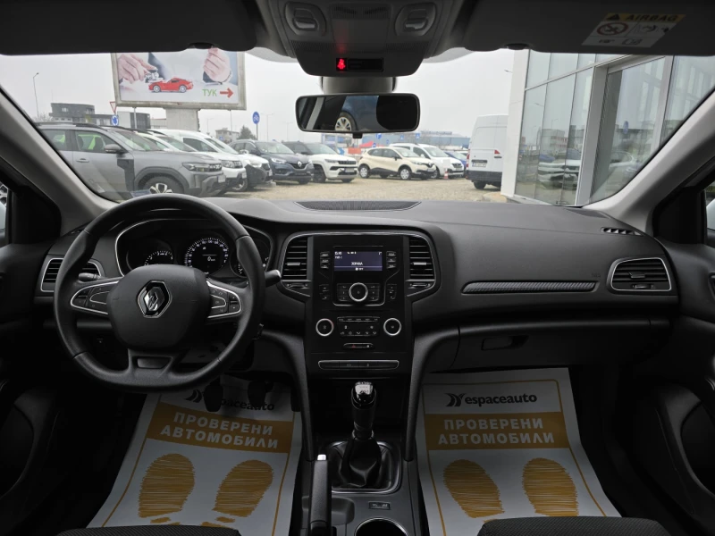 Renault Megane 1.3TCe 140 к.с./Life, снимка 8 - Автомобили и джипове - 53123128