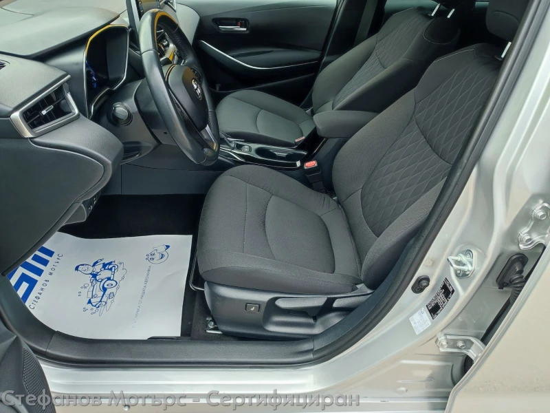 Toyota Corolla Executive 1.8 Hybrid (122hp) AT, снимка 12 - Автомобили и джипове - 53154449