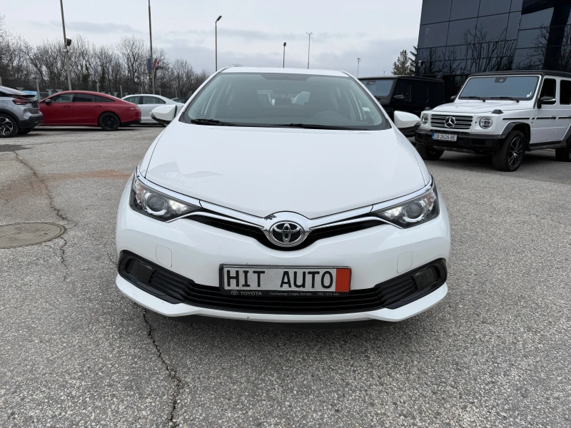 Toyota Auris, снимка 3 - Автомобили и джипове - 53186683