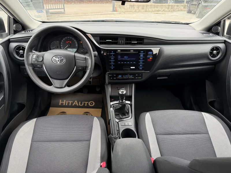 Toyota Auris, снимка 15 - Автомобили и джипове - 53186683