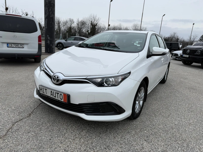 Toyota Auris, снимка 2 - Автомобили и джипове - 53186683