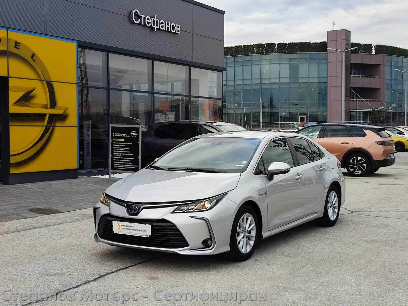 Toyota Corolla Executive 1.8 Hybrid (122hp) AT, снимка 1